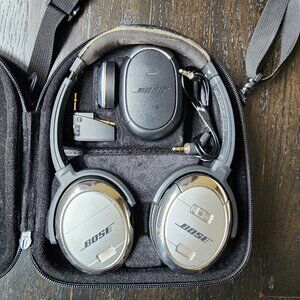 Bose Quiet Comfort 3 Acoustic Noise Cancelling Headphones